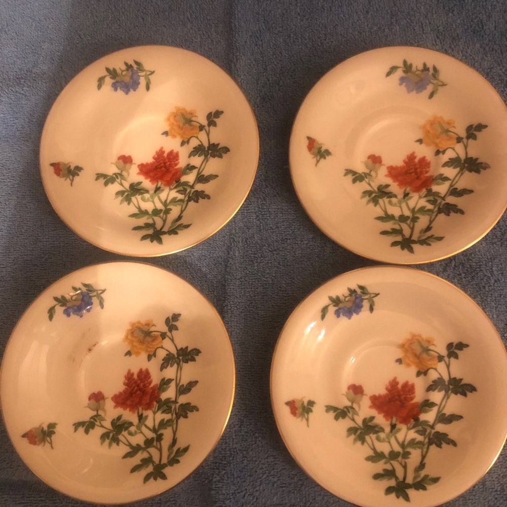 Saucers